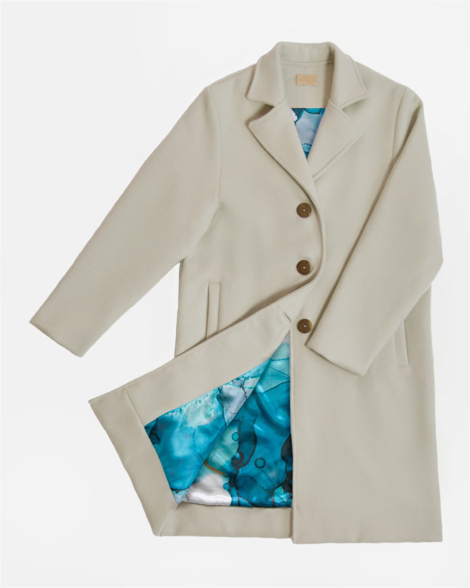 The Essential Coat: Elevate Your Everyday