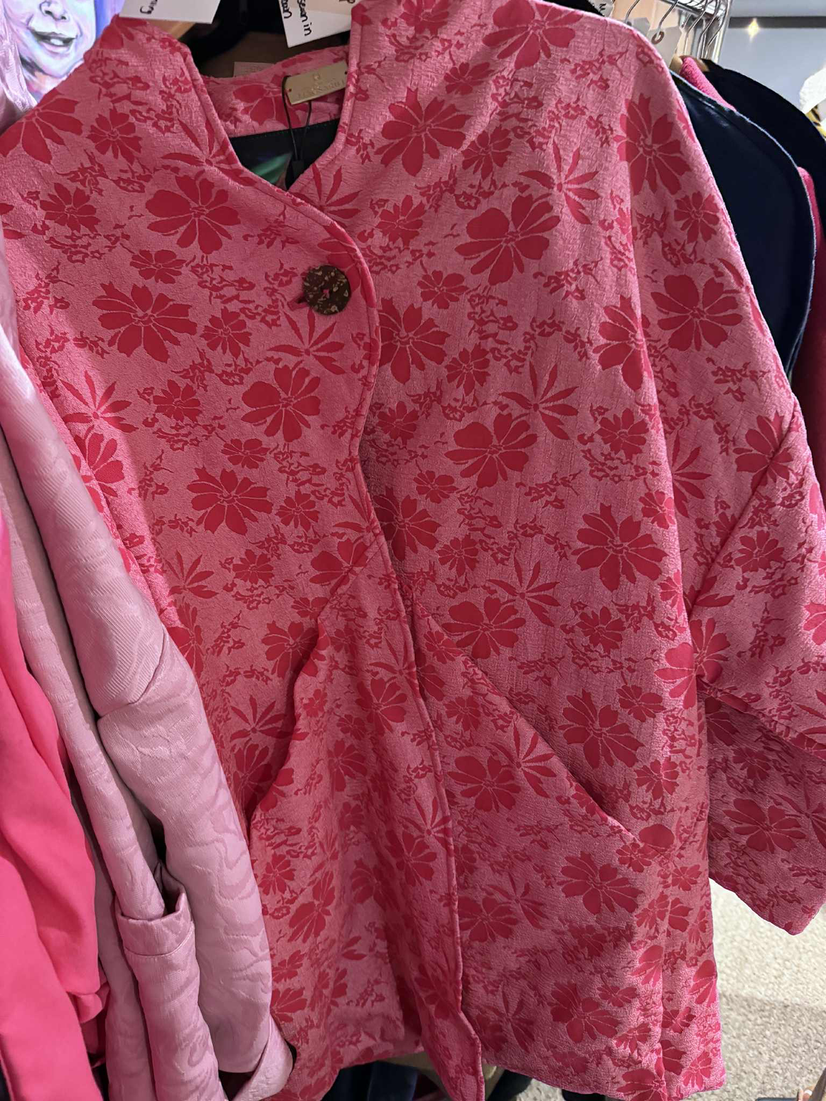 Pop-Up Momentum M/L with flap One of a Kind Bright Pink Brocade